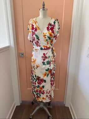 Women's Floral Wrap Dress in White with Multicolor Bloom